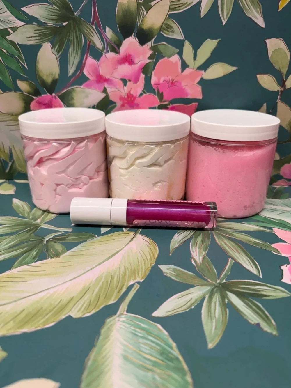 Aminnah Strawberry & Pink Sweets Bundle – 4 Pieces